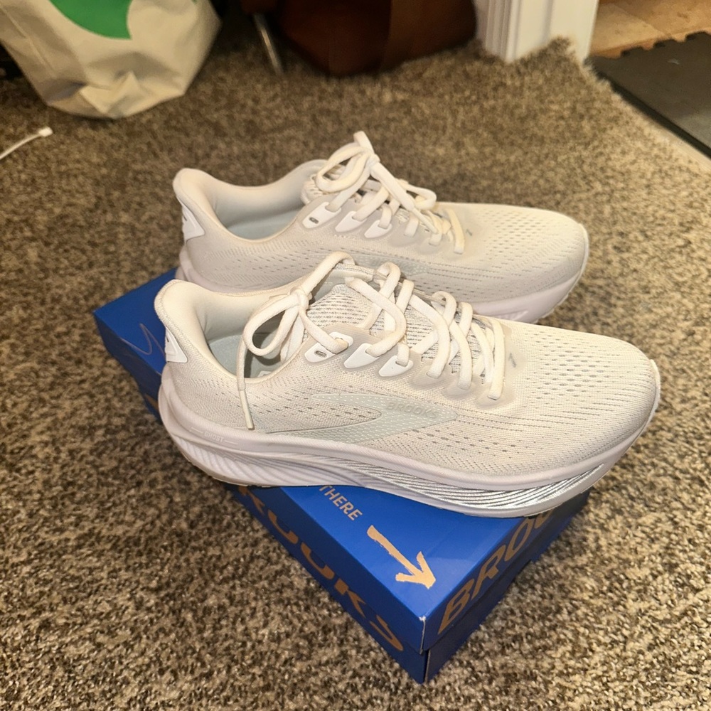 Brooks Ghost 17 White Athletic Sneakers